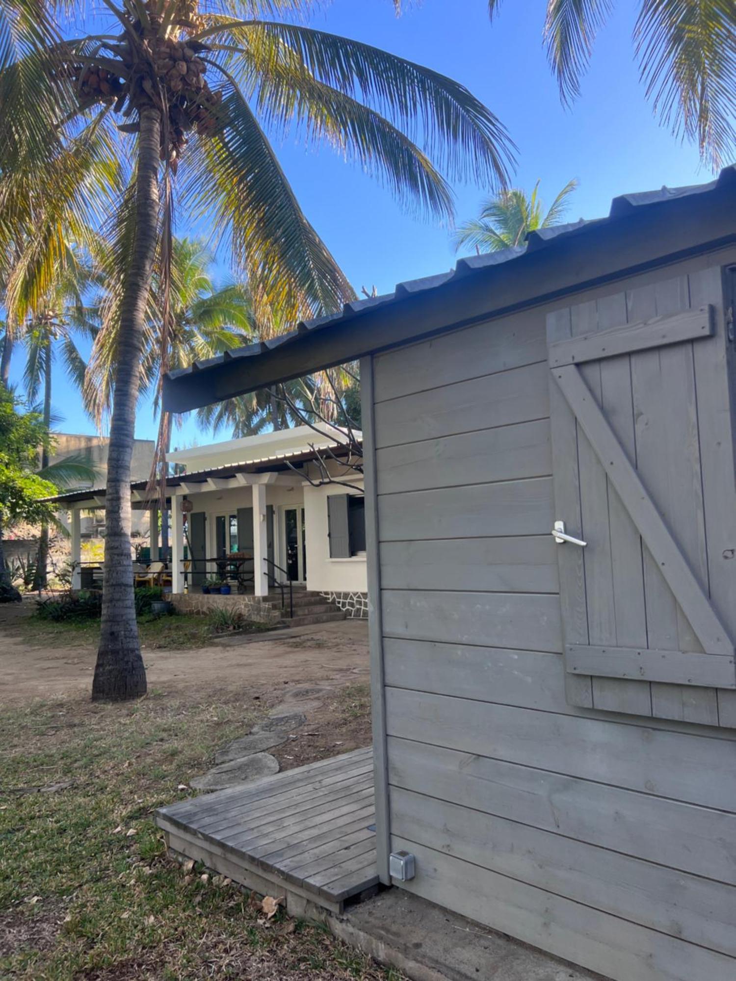 Bungalow Face Au Lagon Saint-Paul Exterior photo